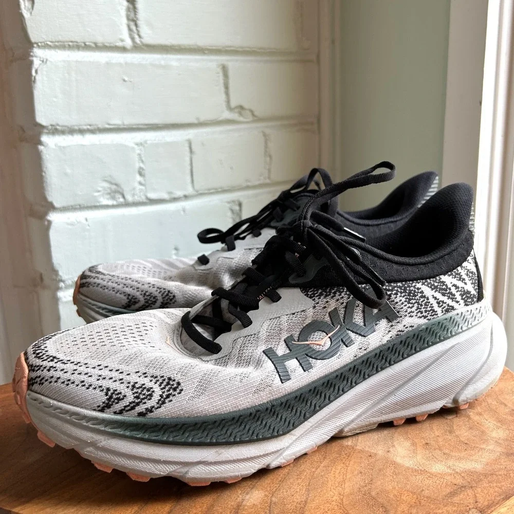 Hoka Women's Challenger ATR 7 Trail Run Sneakers 10.5 Wide Harbor Mist Spruce